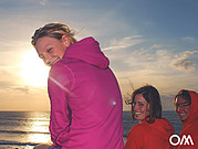 ...nach dem Wellenreiten auf der Dachterrasse des Surfcamps ...nach dem Wellenreiten auf der Dachterrasse des Surfcamps