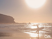 Surfer im Sunset in La Pared
