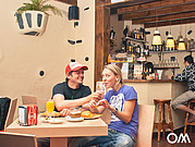 Frühstück im spanischen Cafe Cantina de Mia Frühstück im spanischen Cafe Cantina de Mia