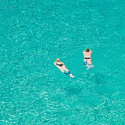 Schnorchelpause in klarem warmem Wasser