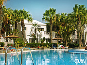 Swimming Pool der Surfcamp Bungalows